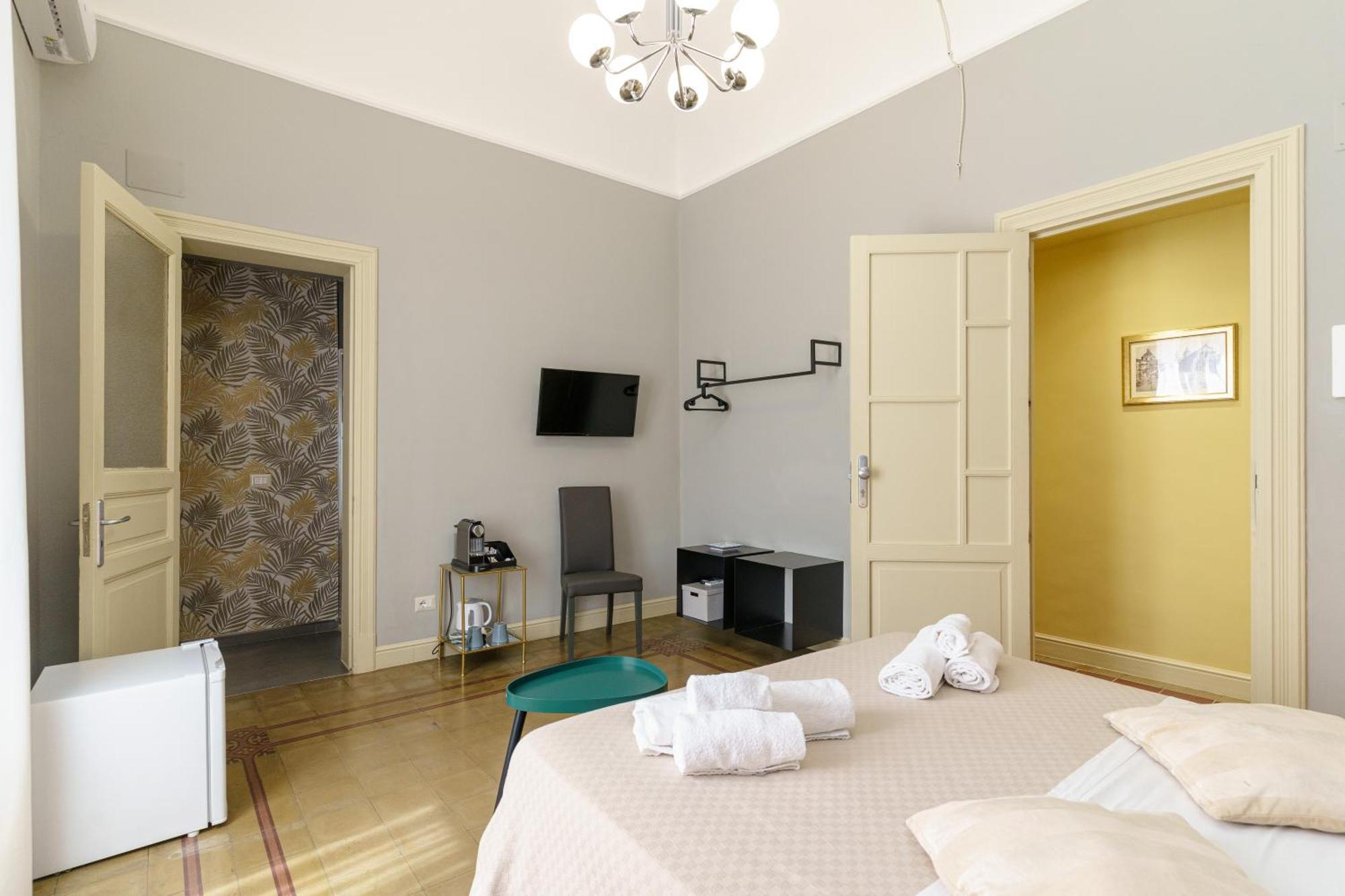 La Finestra Sul Duomo Bed & Breakfast Catania Exterior photo