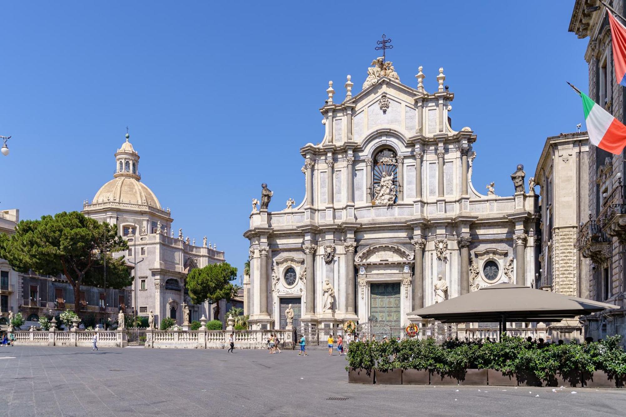 La Finestra Sul Duomo Bed & Breakfast Catania Exterior photo