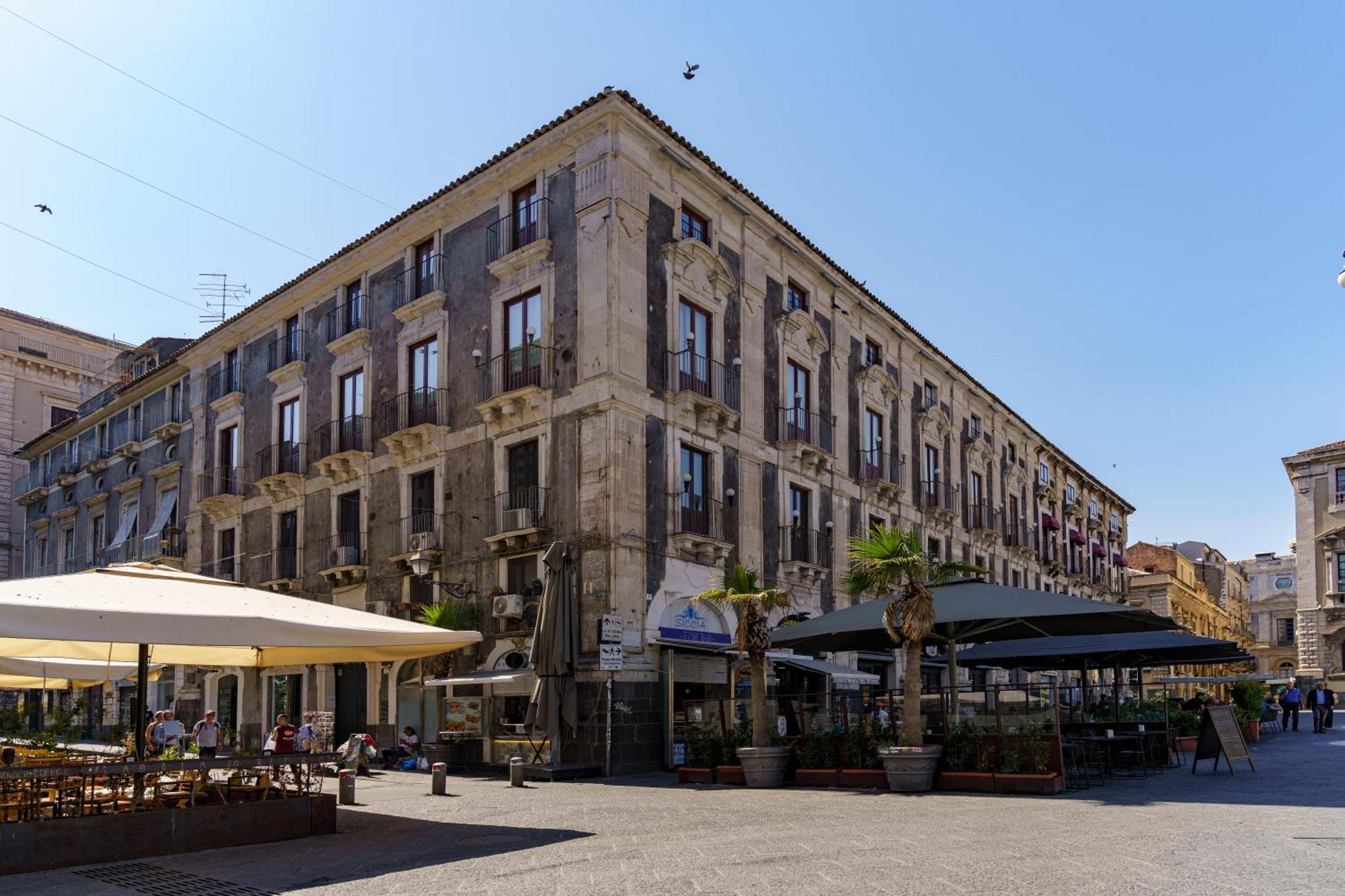 La Finestra Sul Duomo Bed & Breakfast Catania Exterior photo
